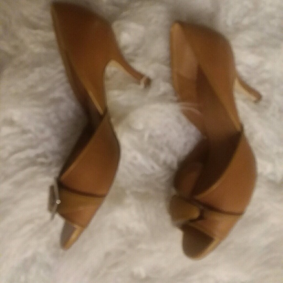 Bcbg yellow open toe heels - Picture 3 of 6